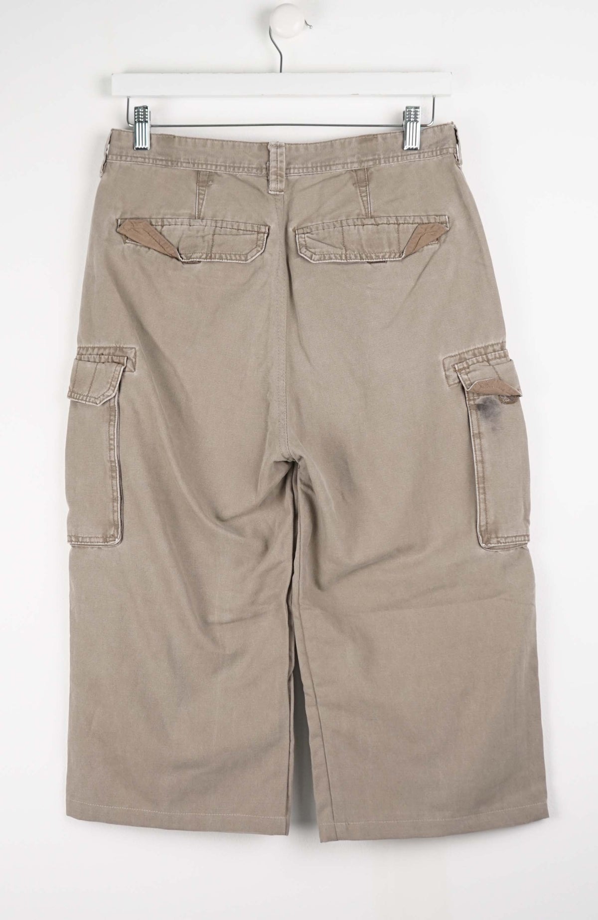 VINTAGE REWORK CARGO CAPRI SHORTS W30
