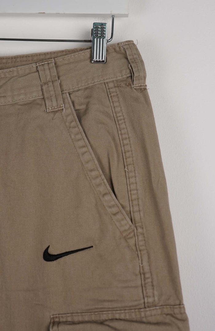 VINTAGE REWORK CARGO CAPRI SHORTS W32