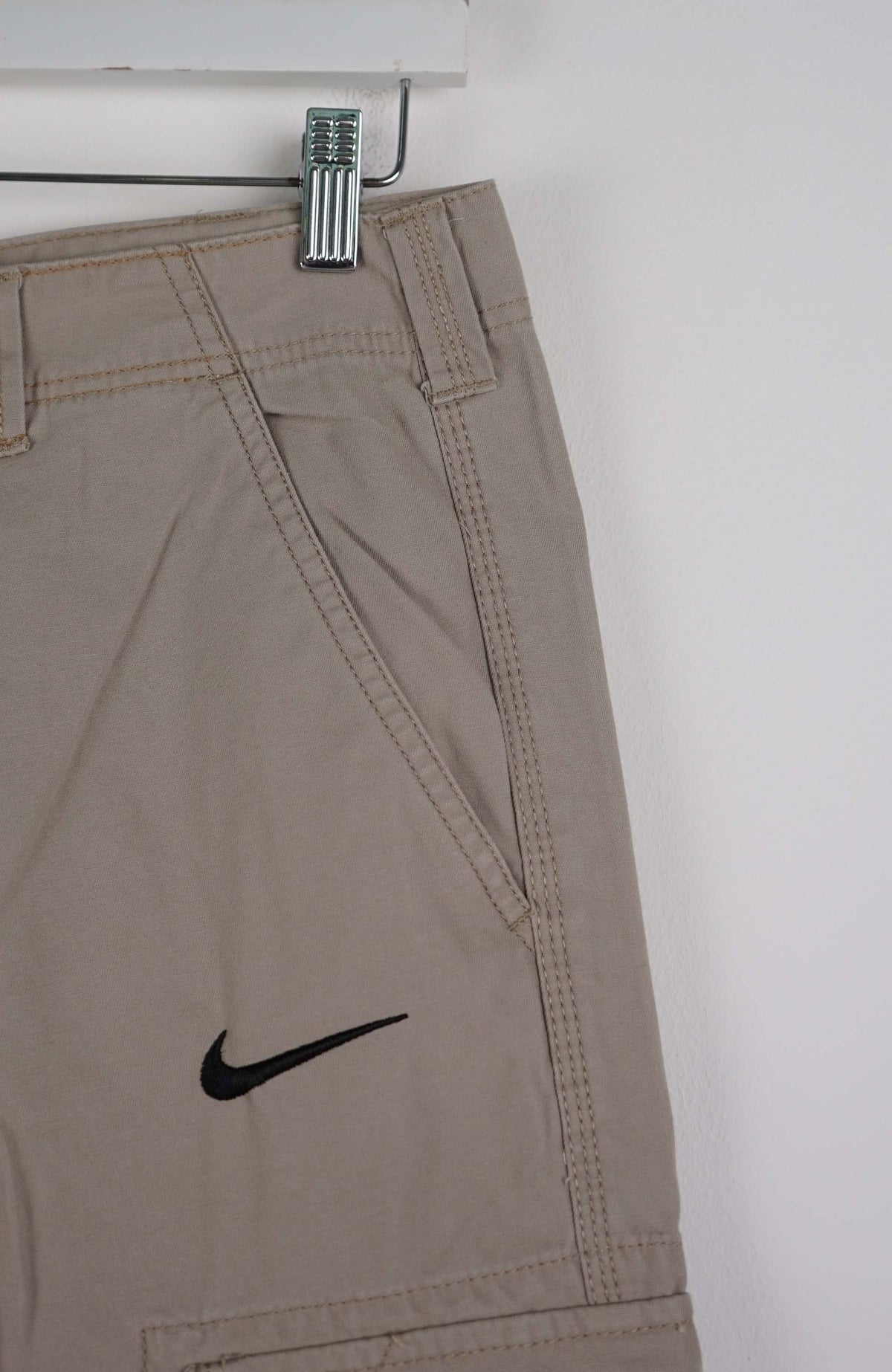 VINTAGE REWORK CARGO CAPRI SHORTS W32