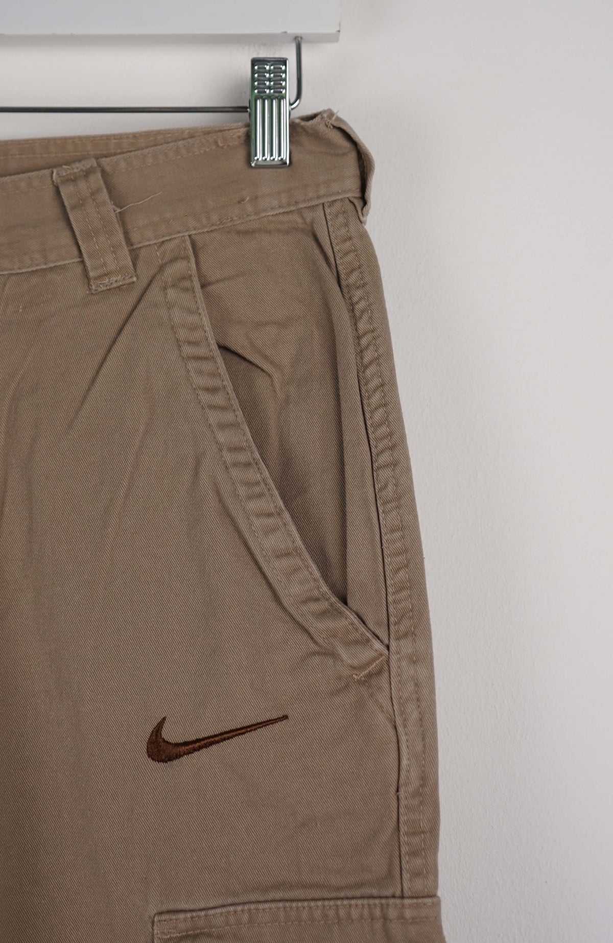 VINTAGE REWORK CARGO CAPRI SHORTS W30