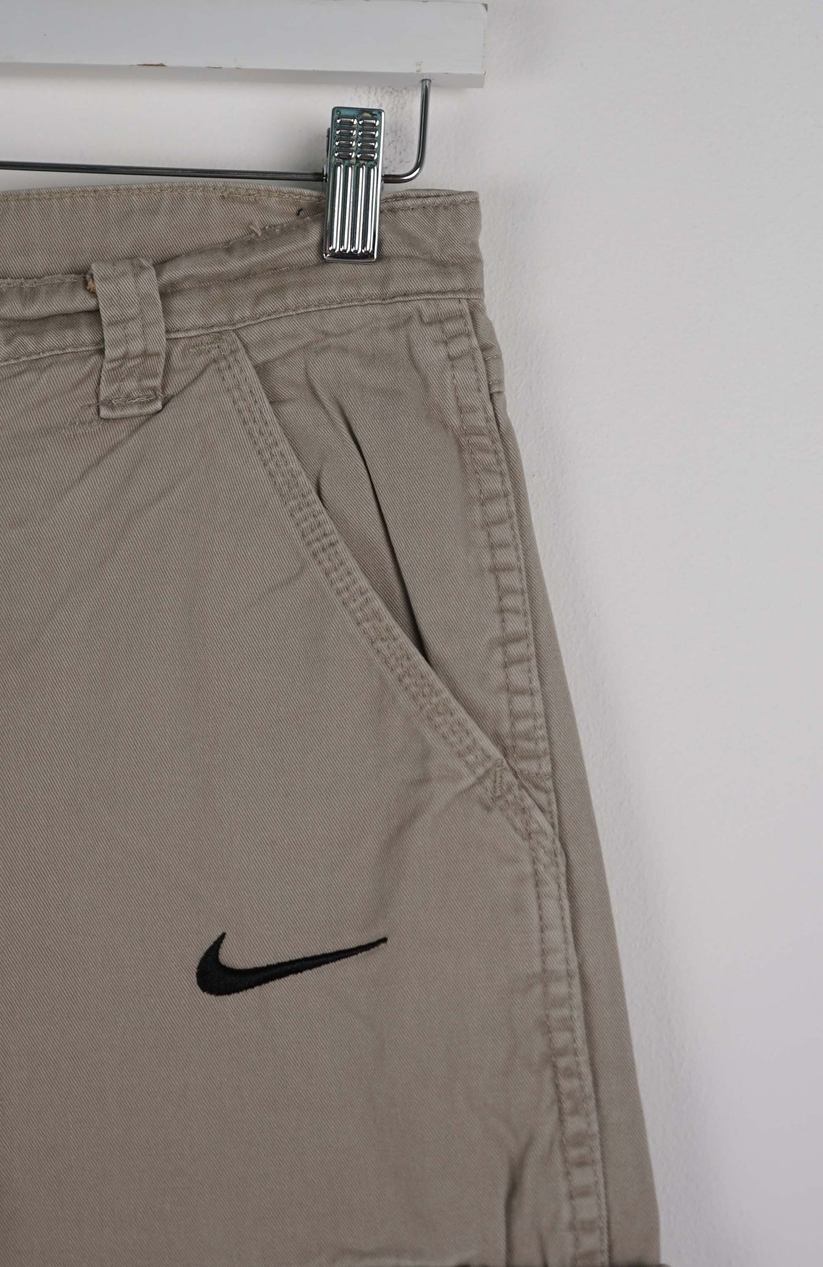VINTAGE REWORK CARGO CAPRI SHORTS W30