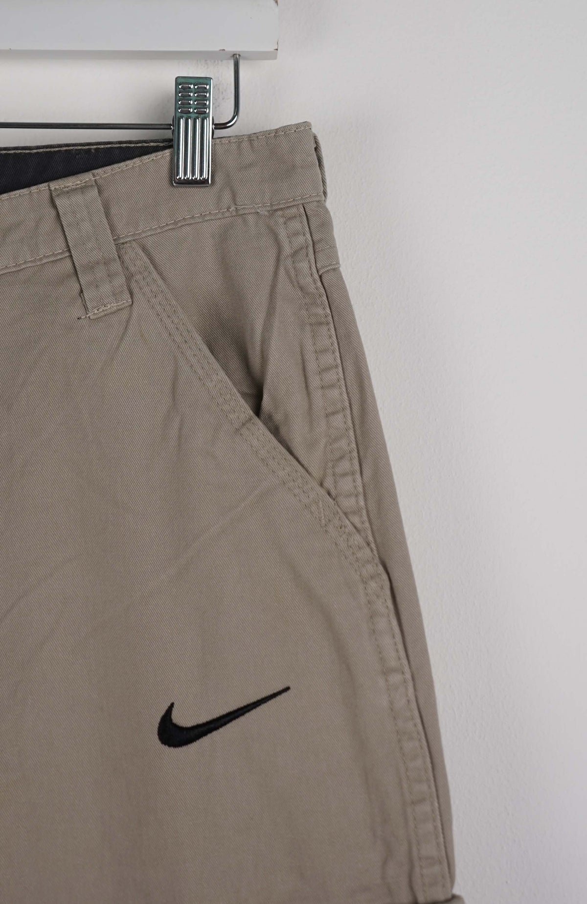VINTAGE REWORK CARGO CAPRI SHORTS W30
