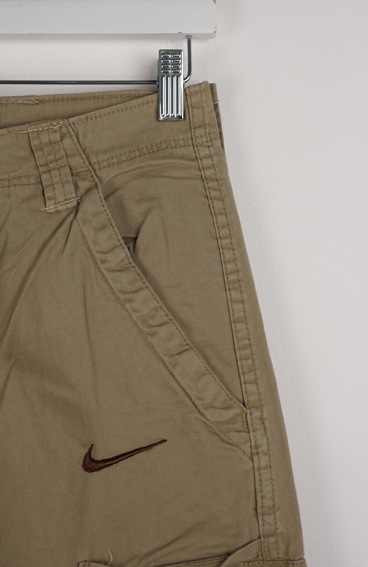 VINTAGE REWORK CARGO CAPRI SHORTS W28