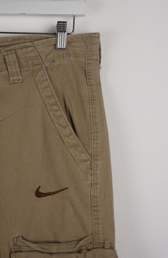 VINTAGE REWORK CARGO CAPRI SHORTS W36