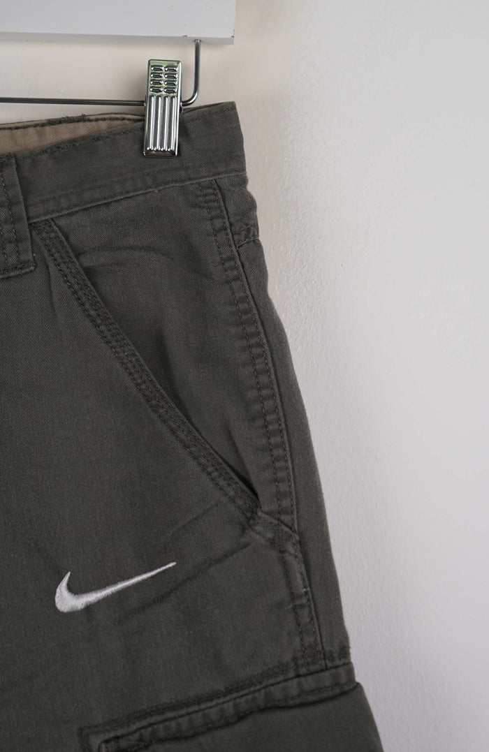 VINTAGE REWORK CARGO SHORTS W29