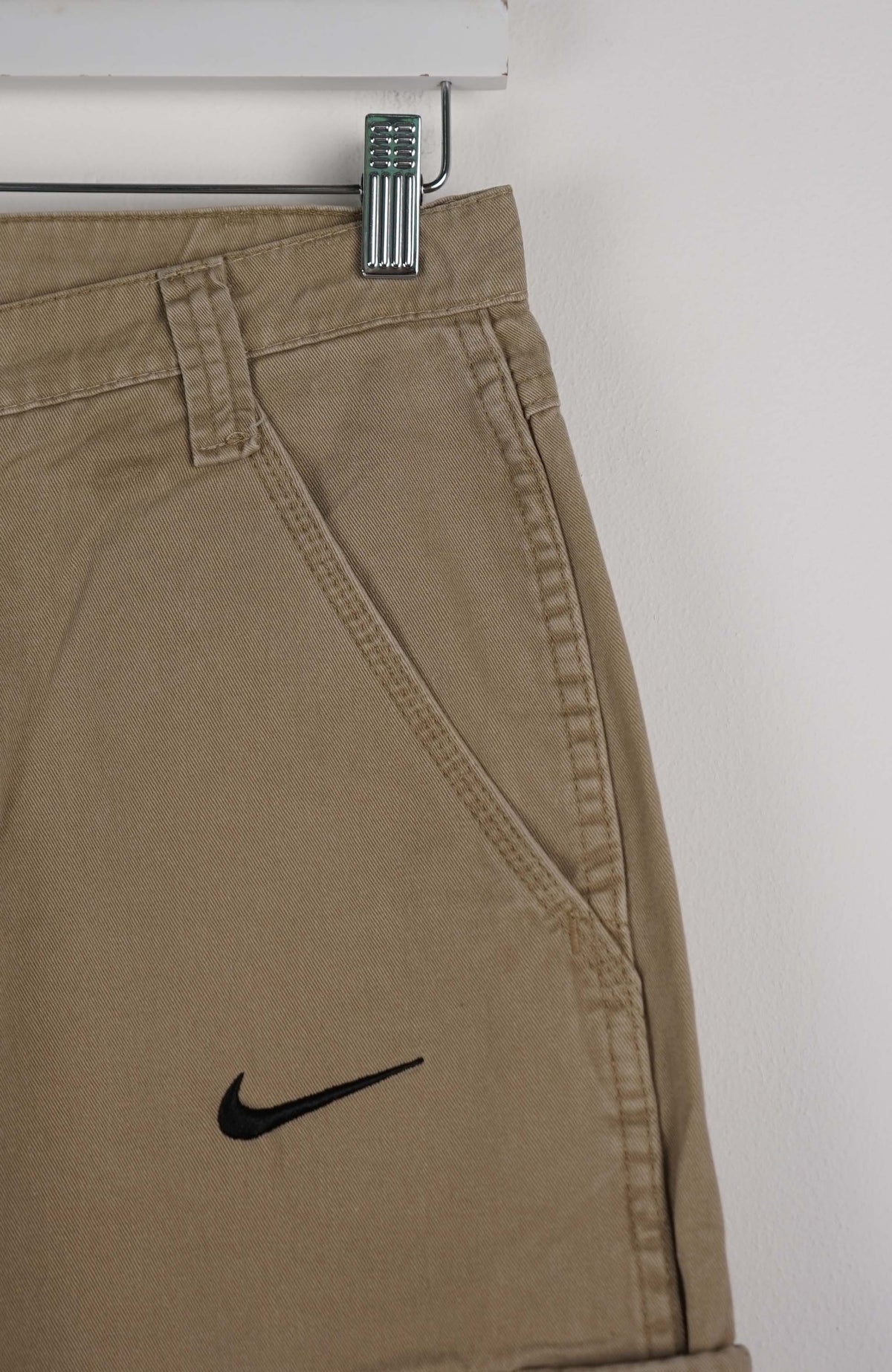 VINTAGE REWORK CARGO CAPRI SHORTS W32
