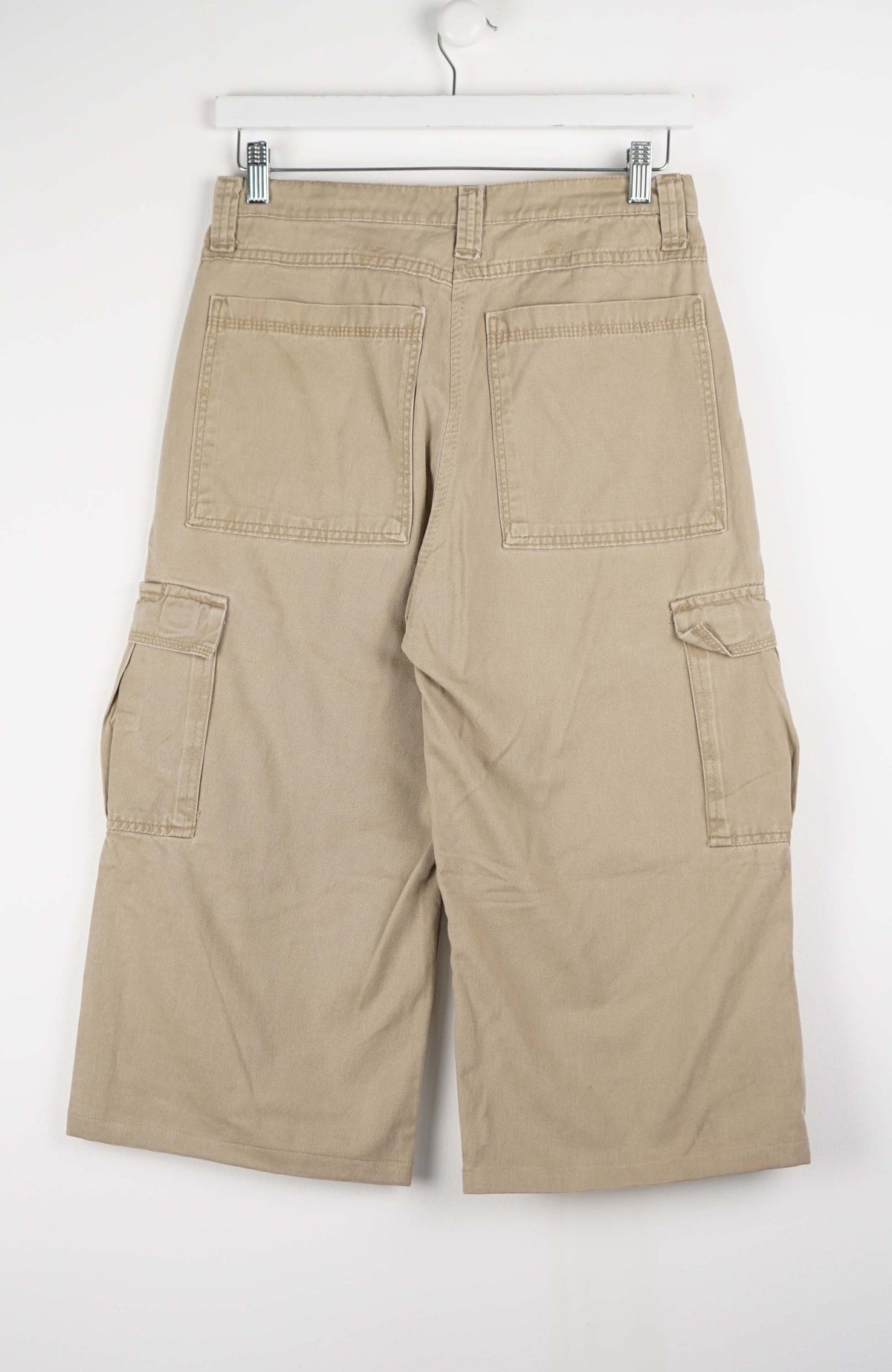 VINTAGE REWORK CARGO CAPRI SHORTS W32
