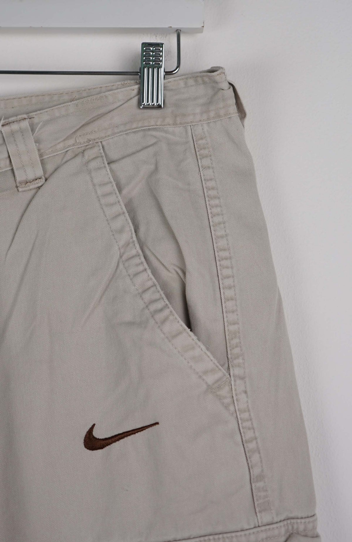 VINTAGE REWORK CARGO CAPRI SHORTS W33