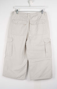 VINTAGE REWORK CARGO CAPRI SHORTS W33