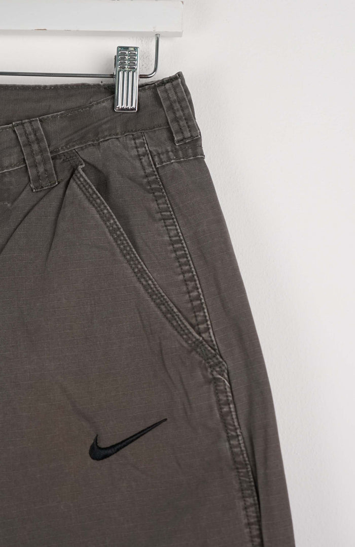 VINTAGE REWORK CARGO CAPRI SHORTS W32