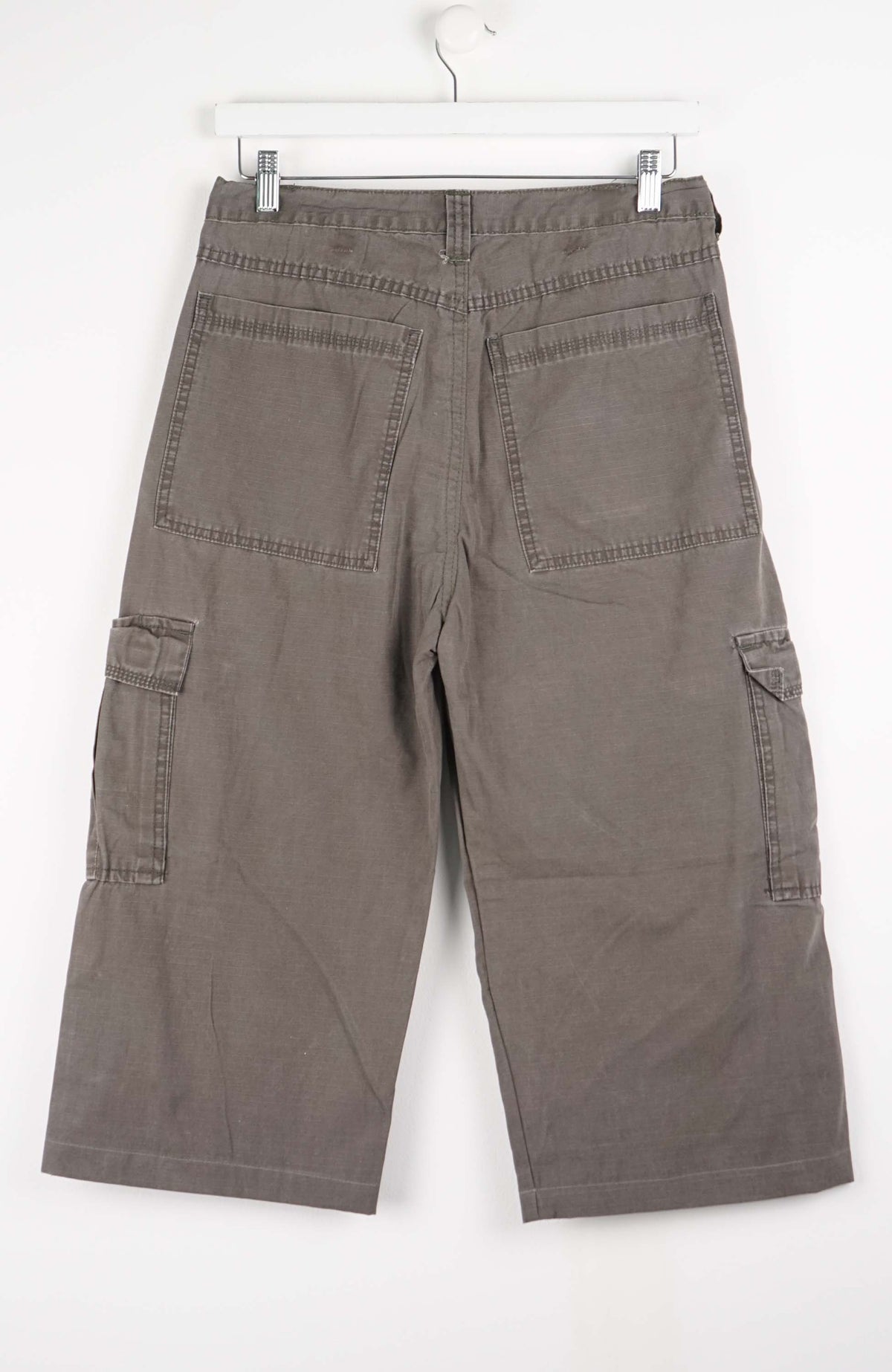 VINTAGE REWORK CARGO CAPRI SHORTS W32