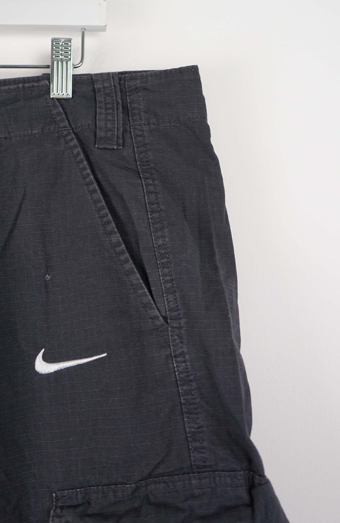 VINTAGE REWORK CARGO SHORTS W39