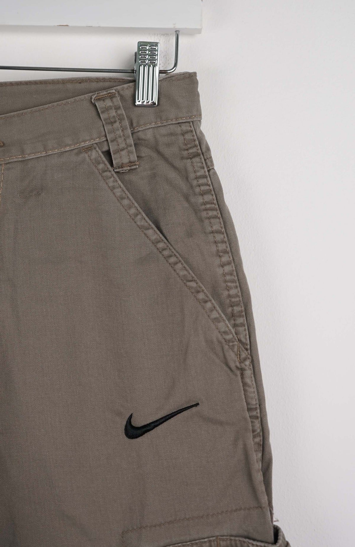 VINTAGE REWORK CARGO SHORTS W28