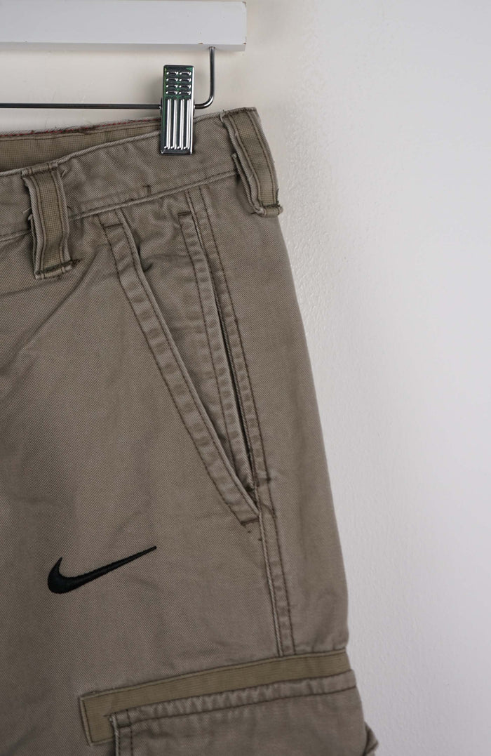 VINTAGE REWORK CARGO SHORTS W29