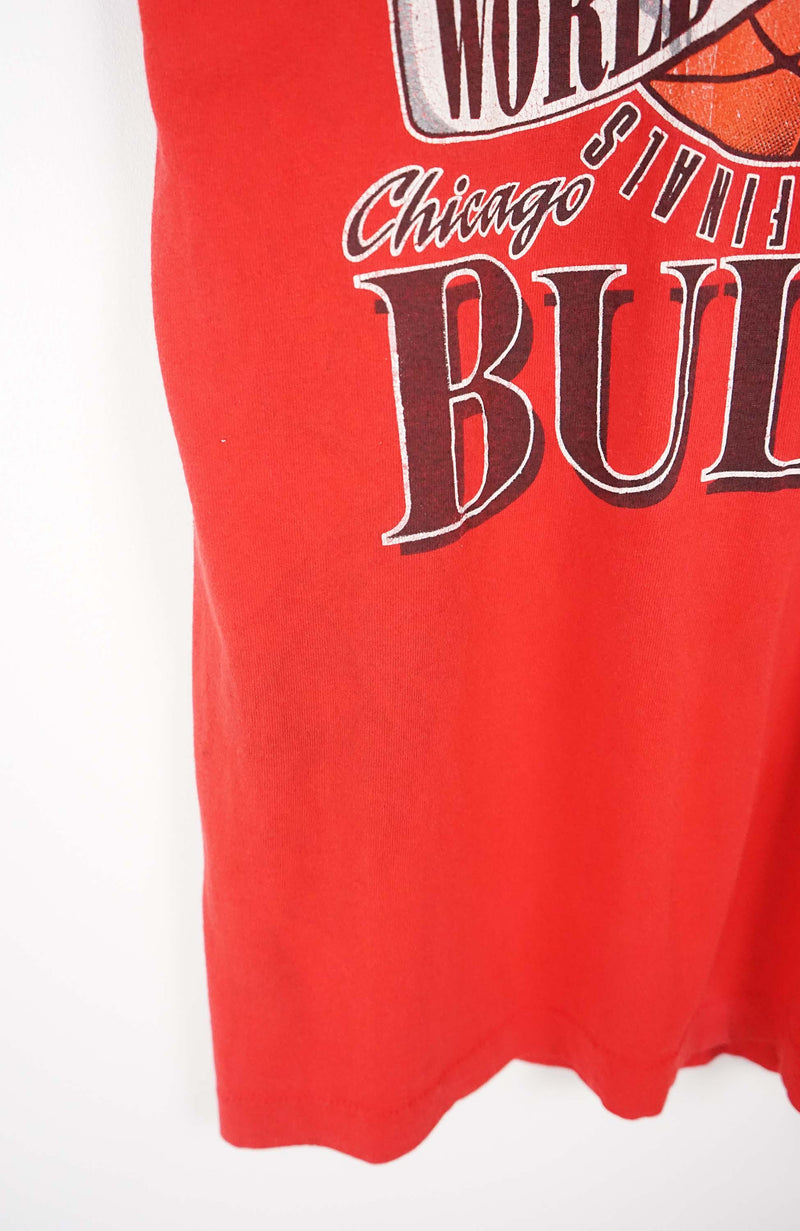 VINTAGE CHICAGO BULLS T-SHIRT (M)