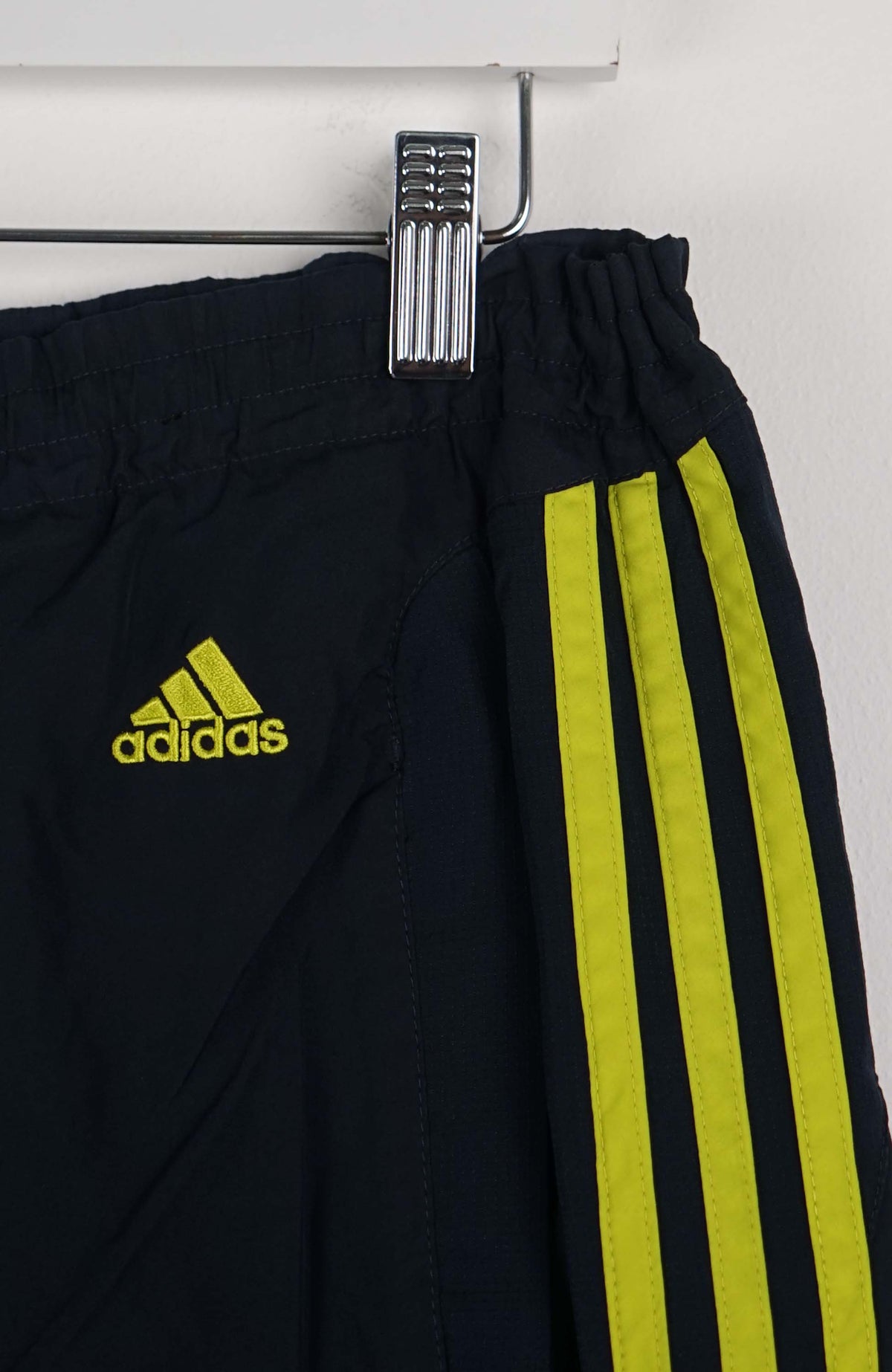 VINTAGE ADIDAS TRACK PANTS (M)