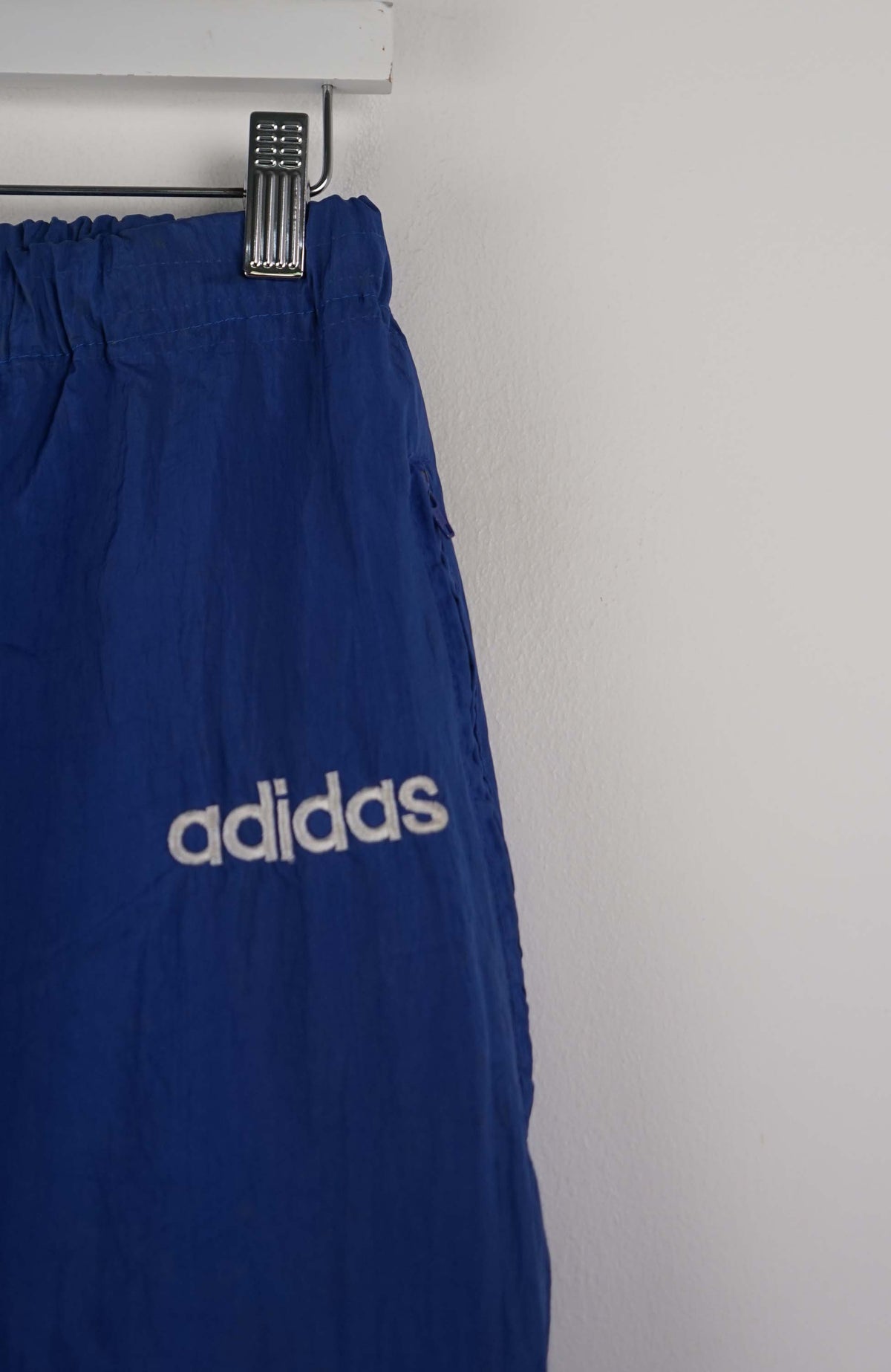 VINTAGE ADIDAS TRACK PANTS (M)