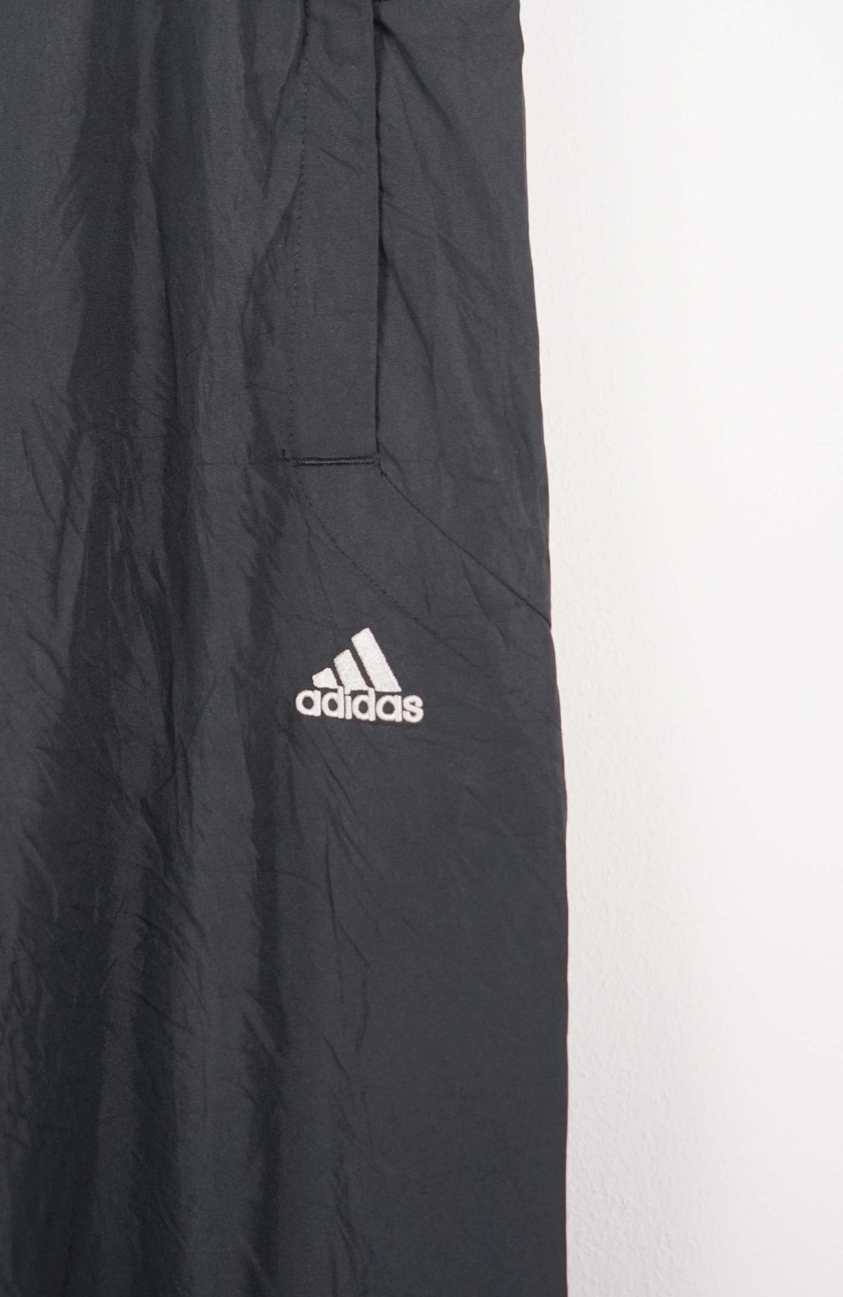 VINTAGE ADIDAS TRACK PANTS (L)