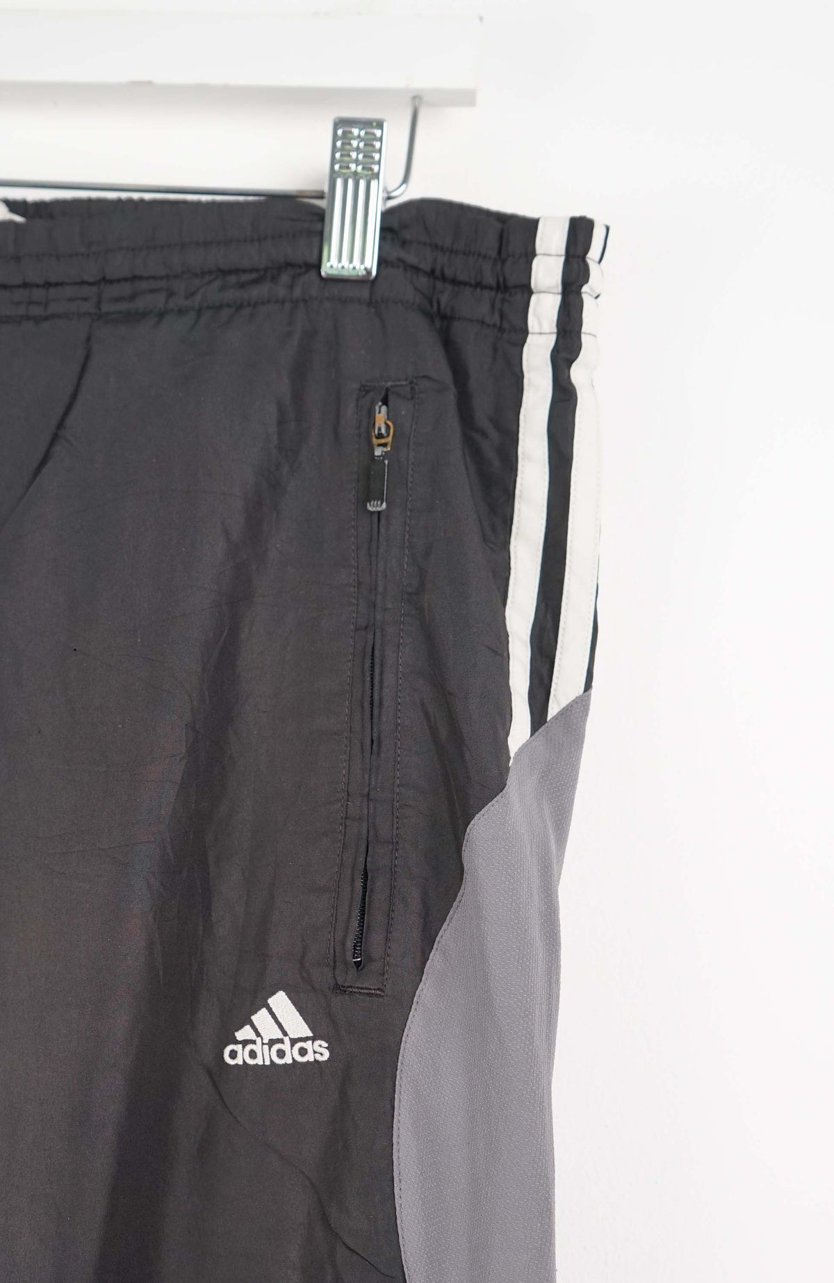 VINTAGE ADIDAS TRACK PANTS (XL)