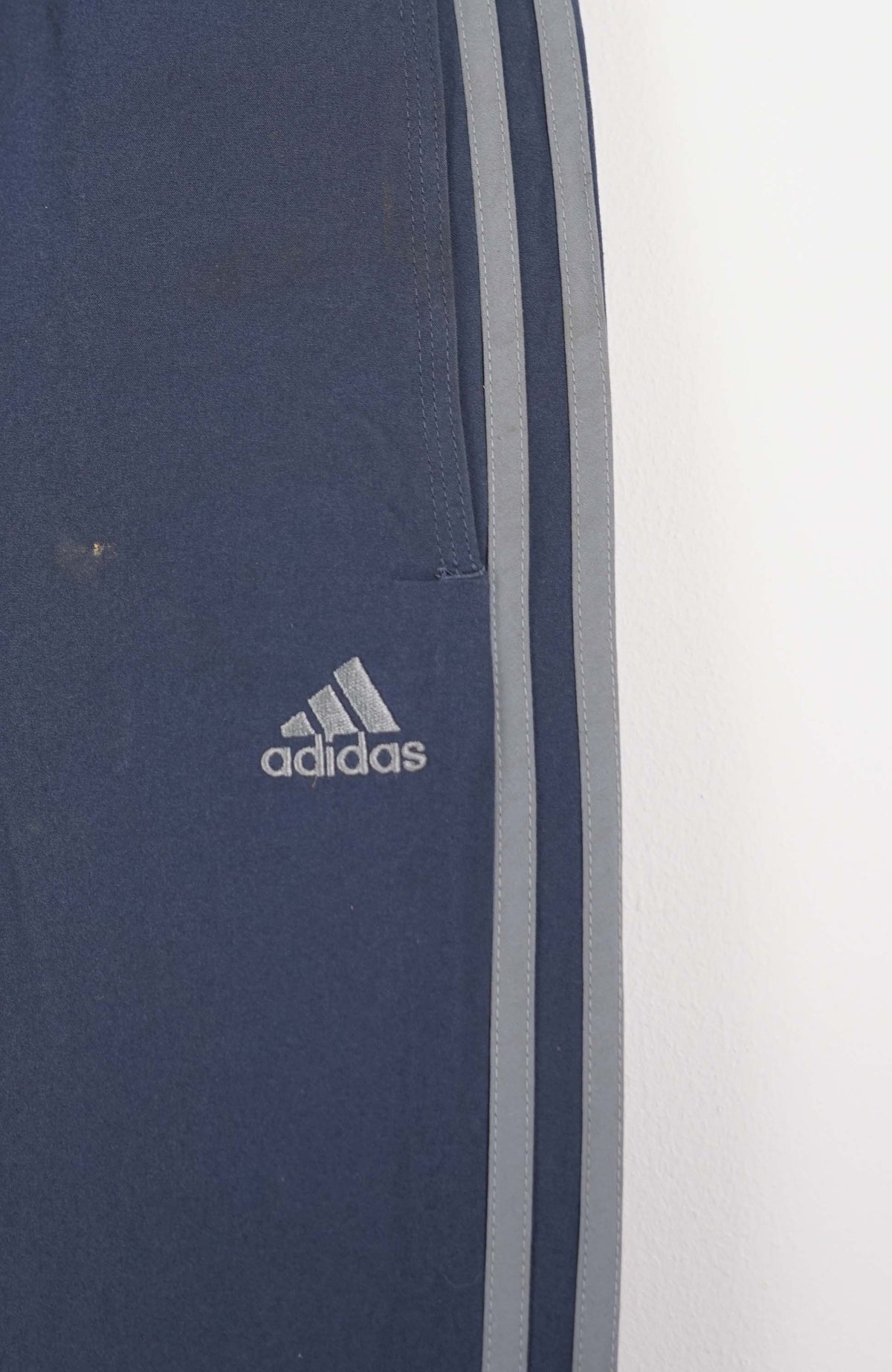 VINTAGE ADIDAS TRACK PANTS (M)