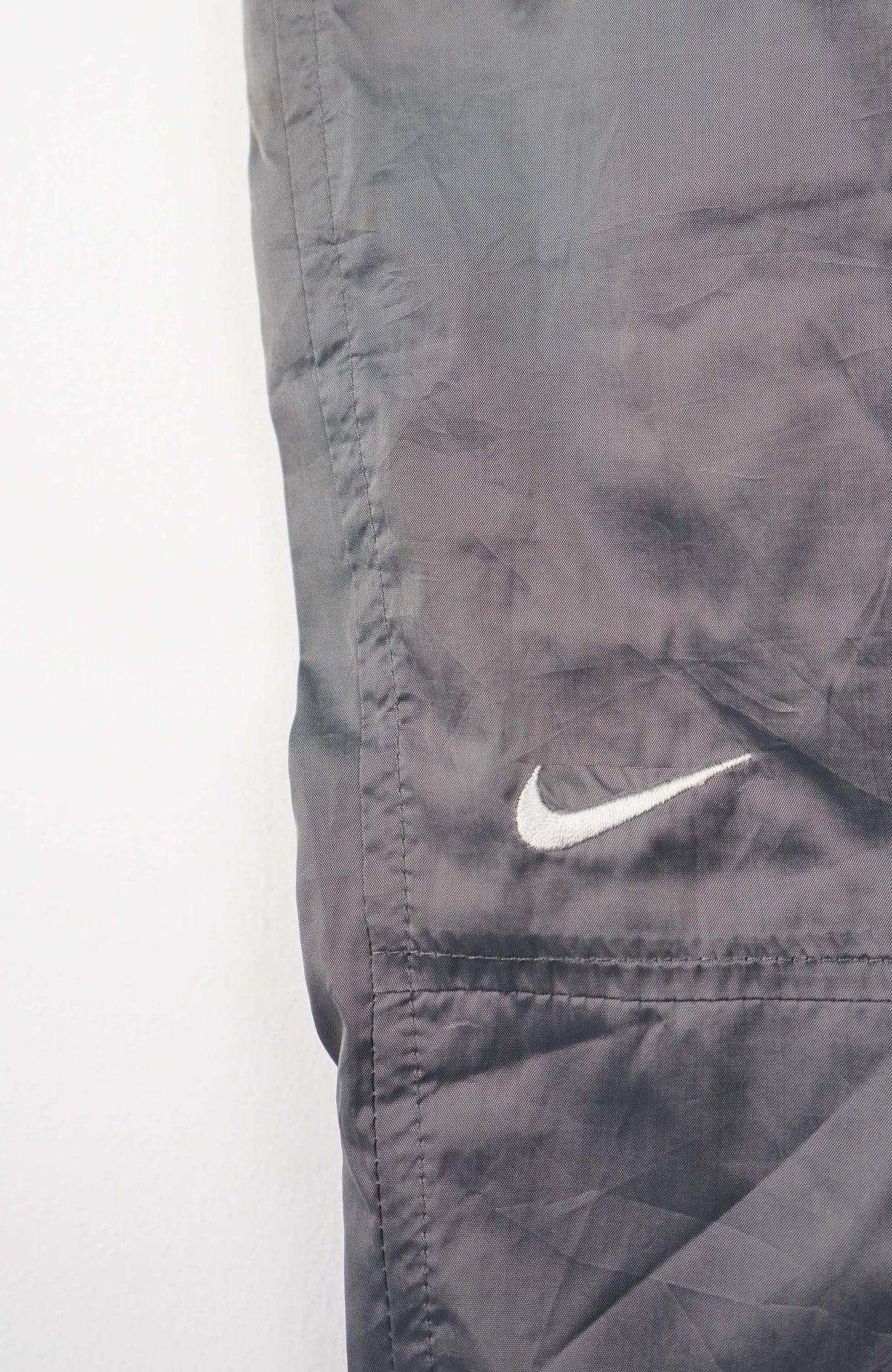 VINTAGE NIKE TRACK PANTS (S)