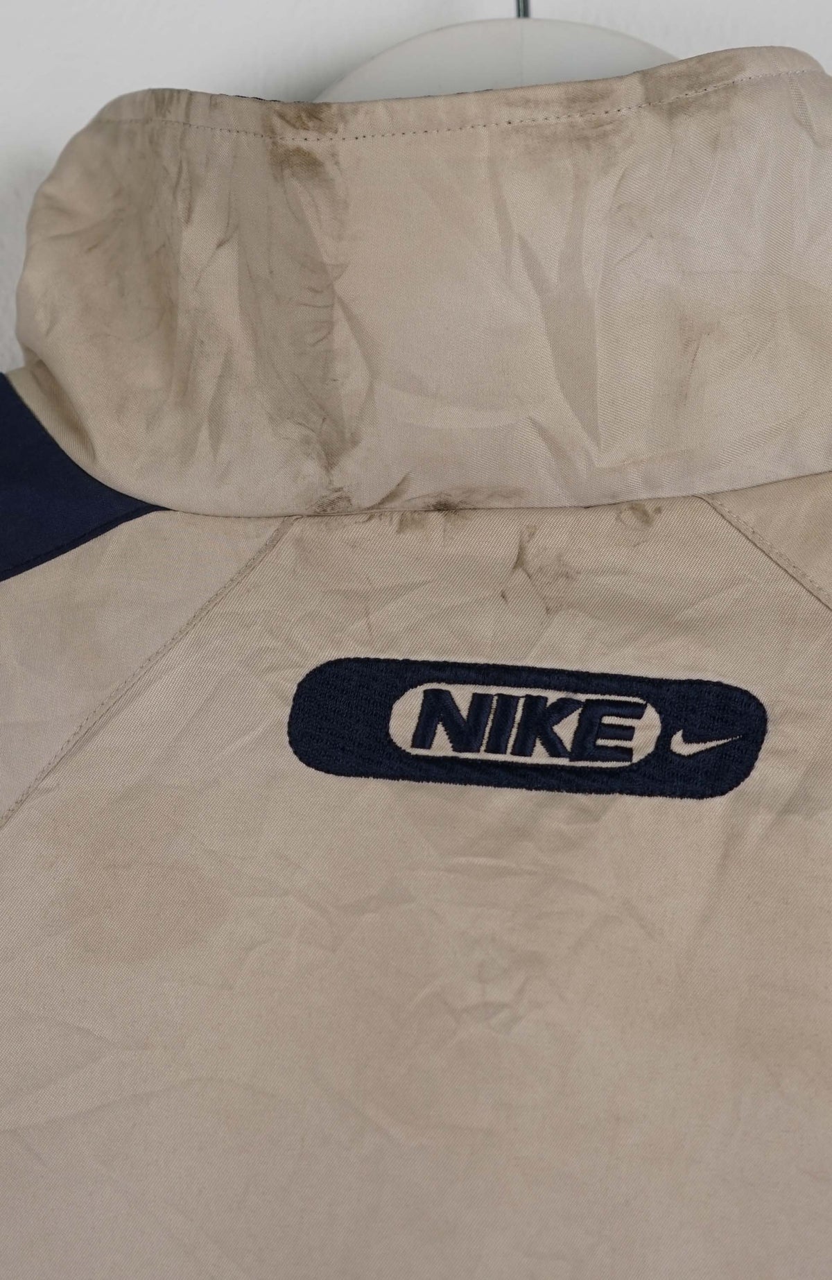 VINTAGE NIKE JACKET (S)