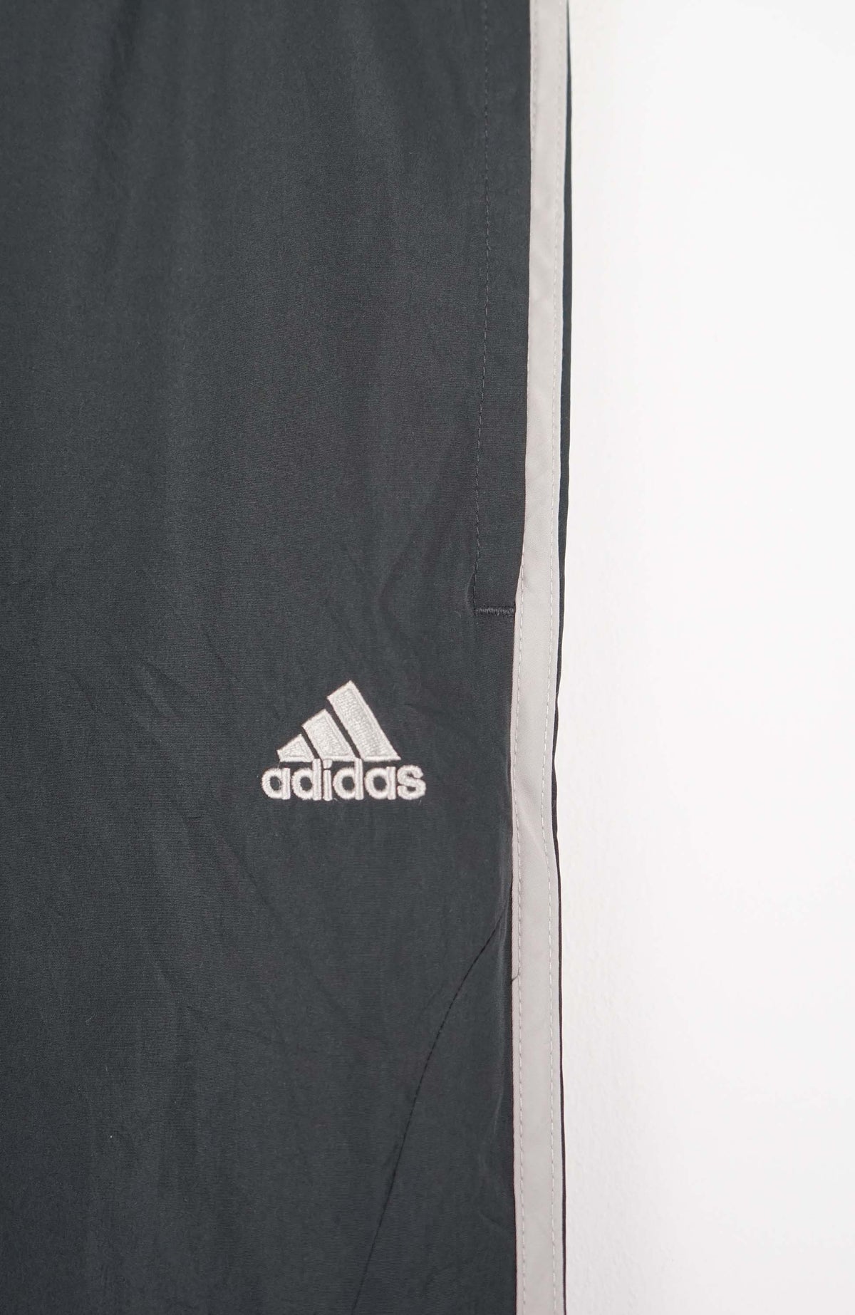 VINTAGE ADIDAS TRACK PANTS (L)