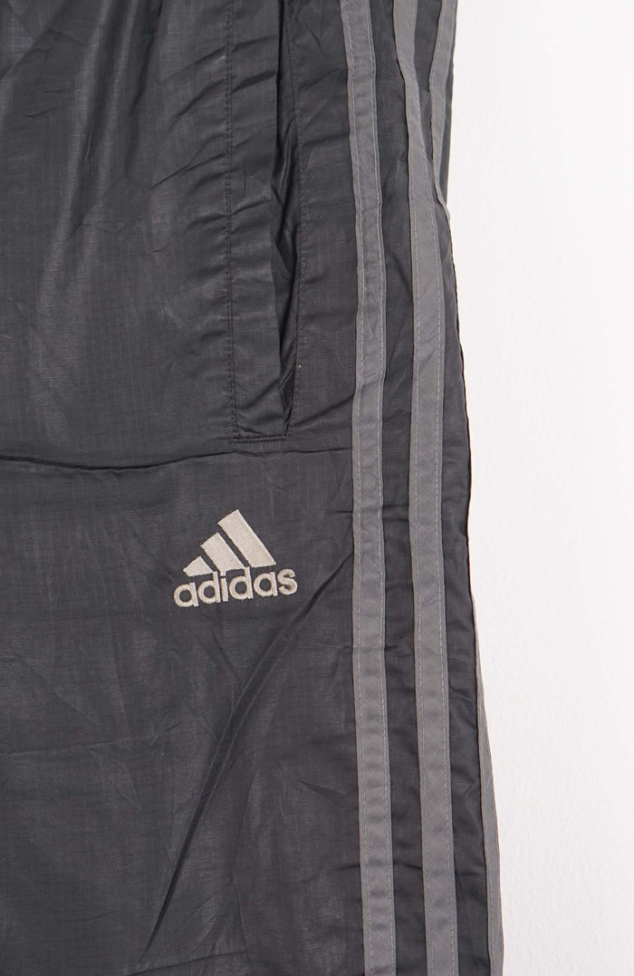 VINTAGE ADIDAS TRACK PANT SHORTS (L)