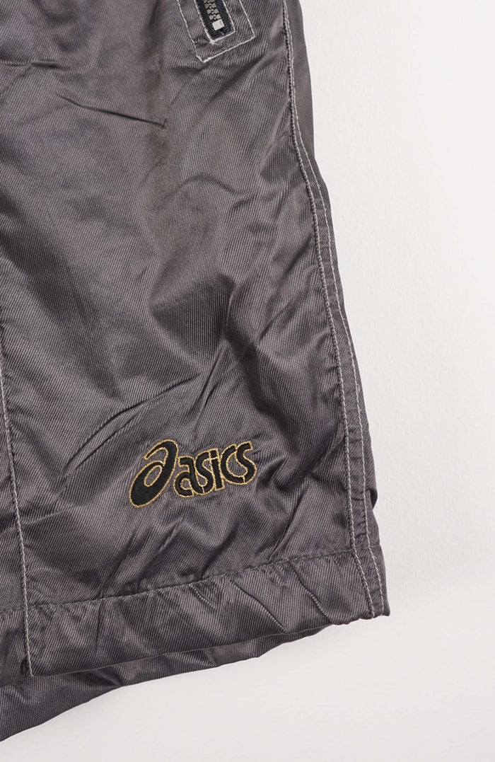 VINTAGE ASICS TRACK PANT SHORTS (XS)