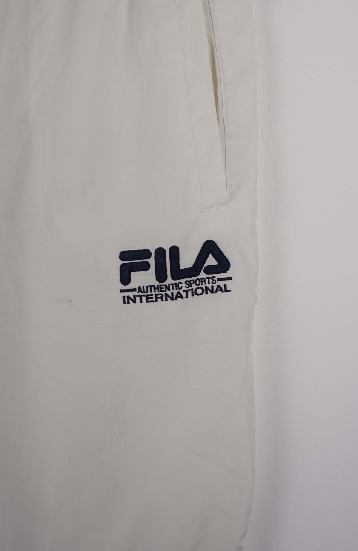VINTAGE FILA TRACK PANT SHORTS (S)