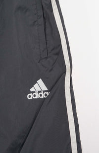 VINTAGE ADIDAS TRACK PANT SHORTS (M)