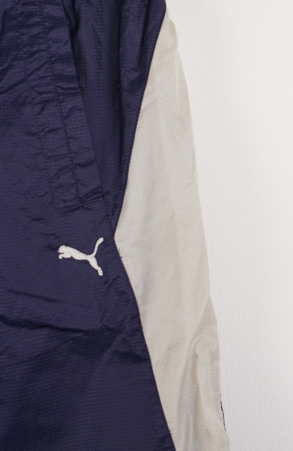 VINTAGE PUMA TRACK PANT SHORTS (XS)