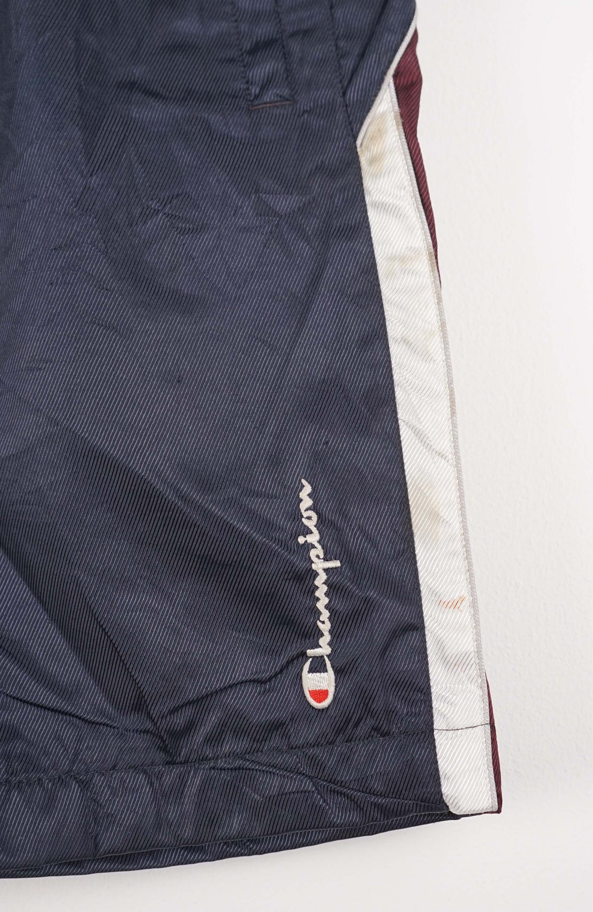VINTAGE CHAMPION TRACK PANT SHORTS (XS)