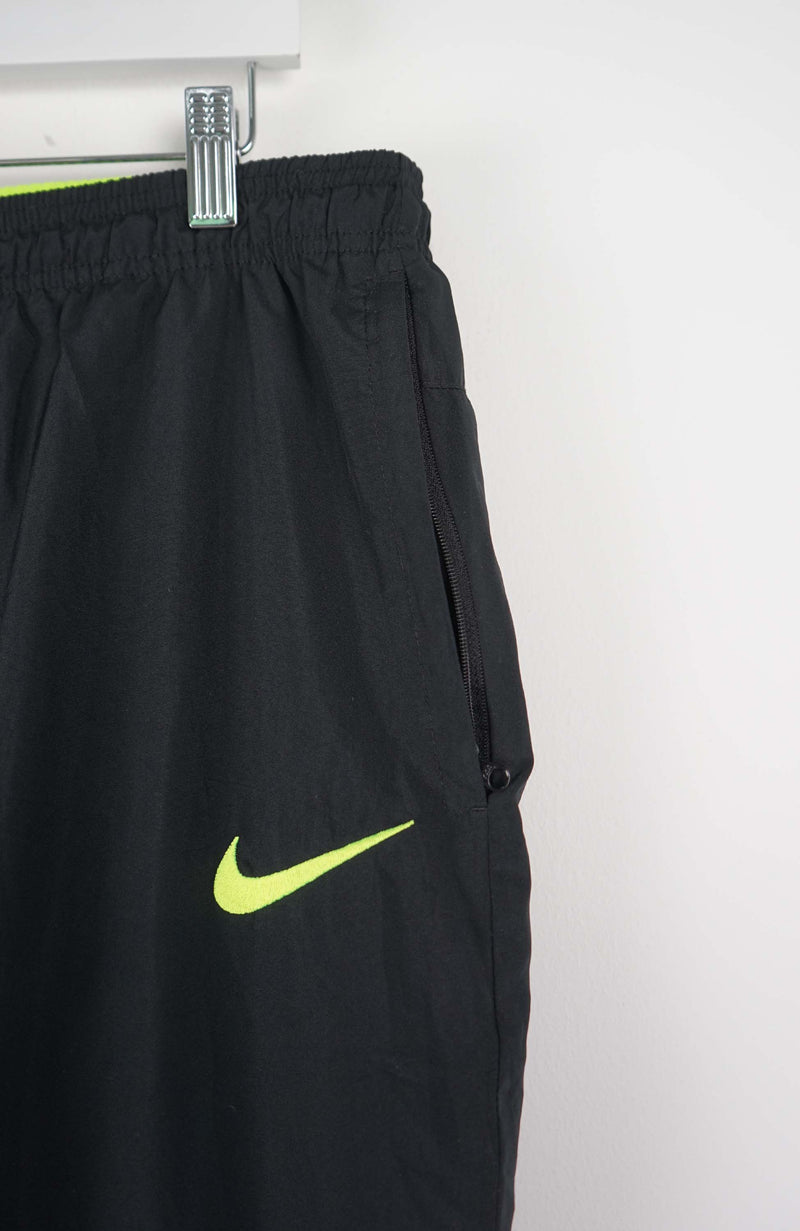 VINTAGE NIKE TRACK PANTS (XL)