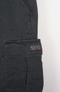 VINTAGE WRANGLER CARGO SHORTS W32