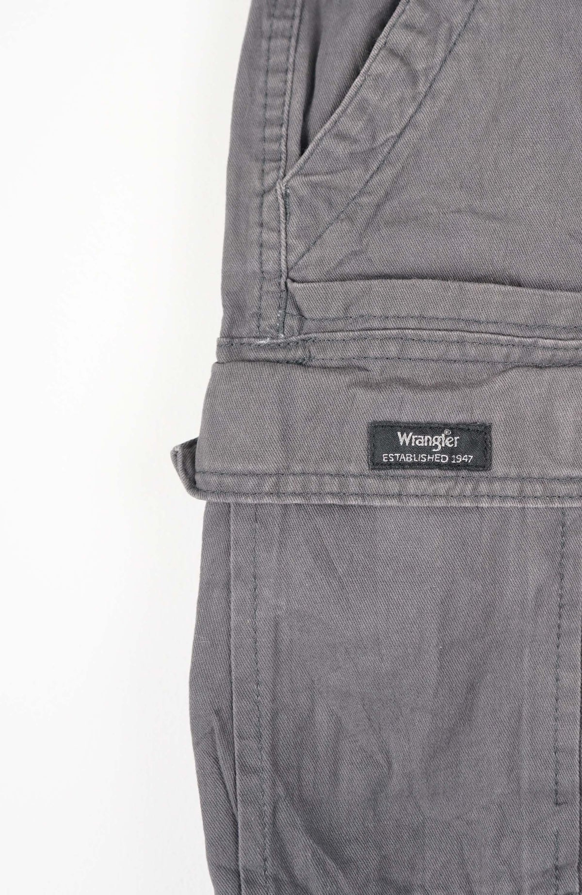 VINTAGE WRANGLER CARGO SHORTS W25