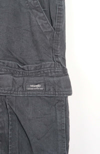 VINTAGE WRANGLER CARGO SHORTS W36