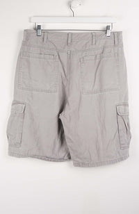 VINTAGE WRANGLER CARGO SHORTS W34