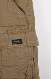 VINTAGE WRANGLER CARGO SHORTS W32