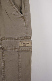 VINTAGE WRANGLER CARGO SHORTS W30