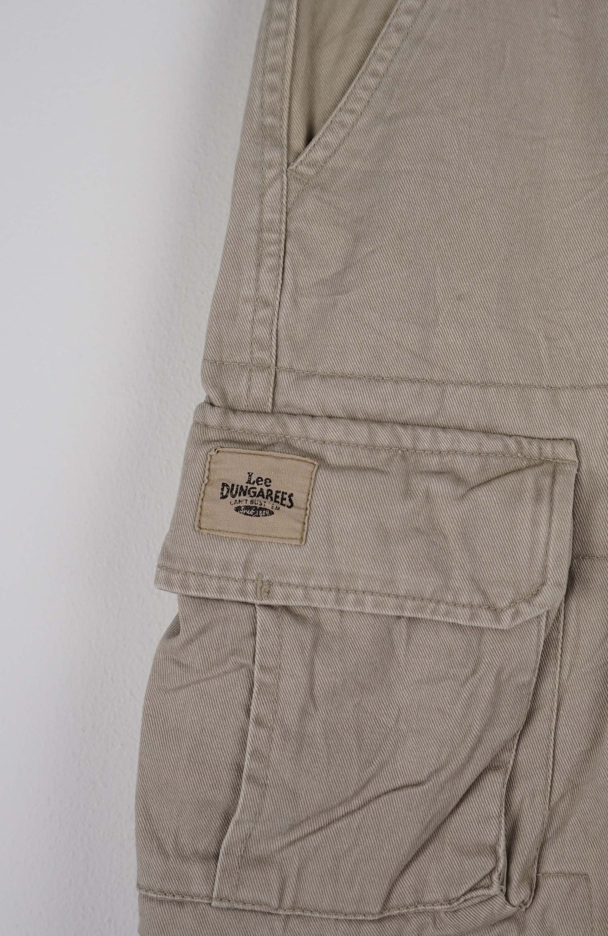 VINTAGE LEE DUNGAREES CARGO SHORTS W32