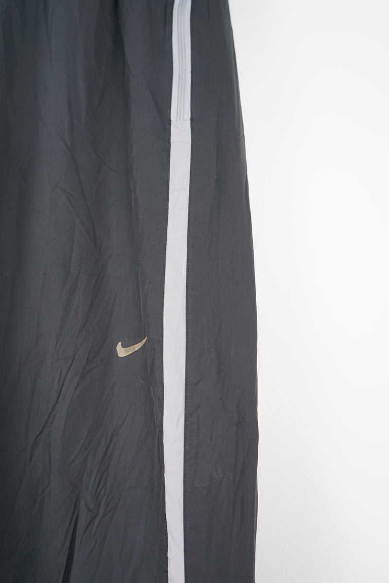VINTAGE NIKE TRACK PANTS (M)