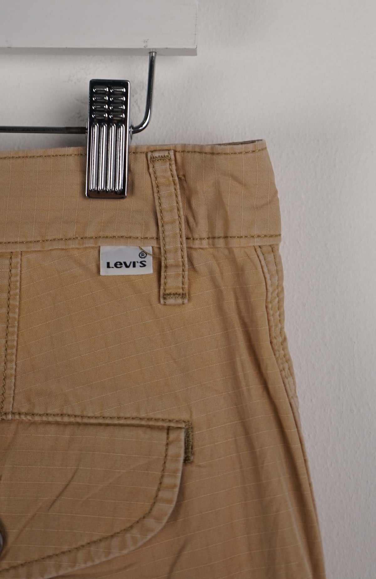 VINTAGE LEVI STRAUSS CARGO SHORTS W35