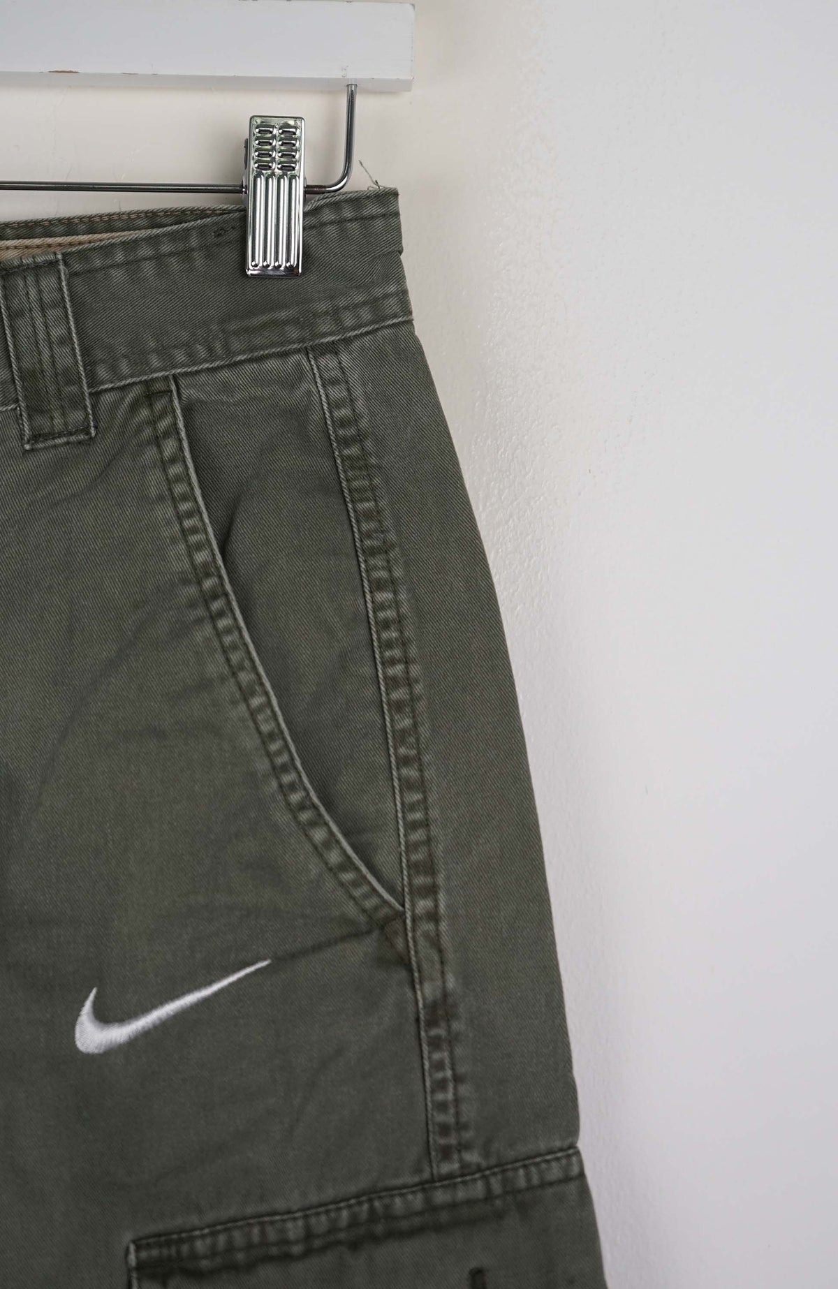 VINTAGE REWORK CARGO SHORTS W28