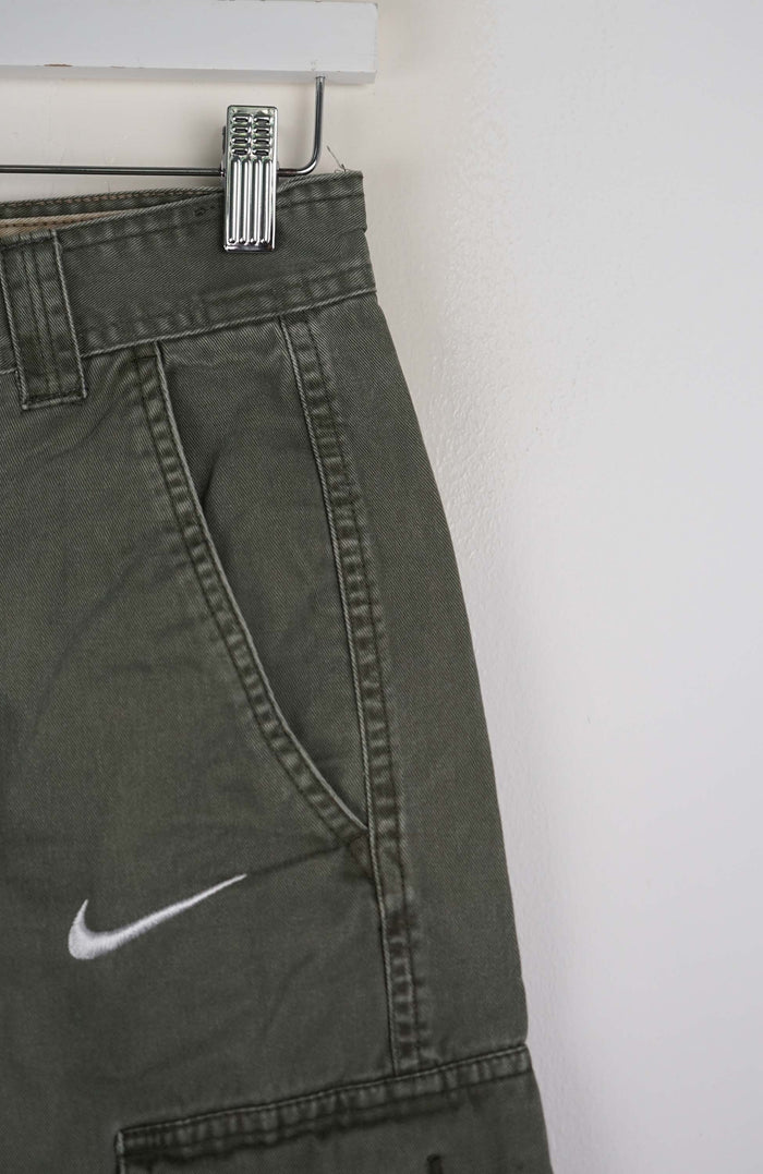VINTAGE REWORK CARGO SHORTS W28