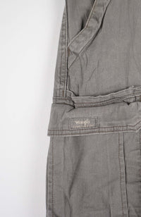 VINTAGE WRANGLER CARGO SHORTS W32