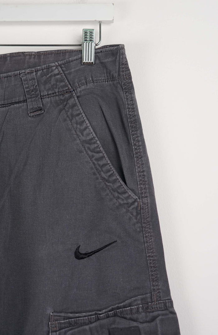 VINTAGE REWORK CARGO CAPRI SHORTS W34
