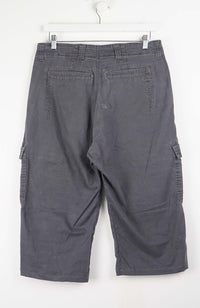 VINTAGE REWORK CARGO CAPRI SHORTS W34