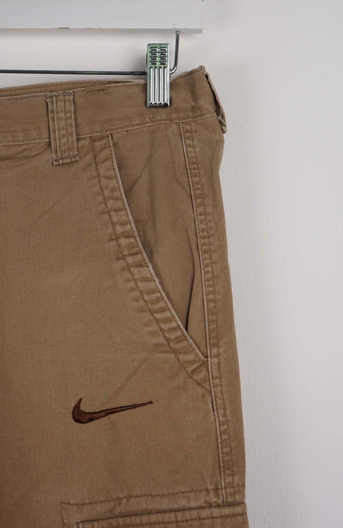 VINTAGE REWORK CARGO CAPRI SHORTS W30