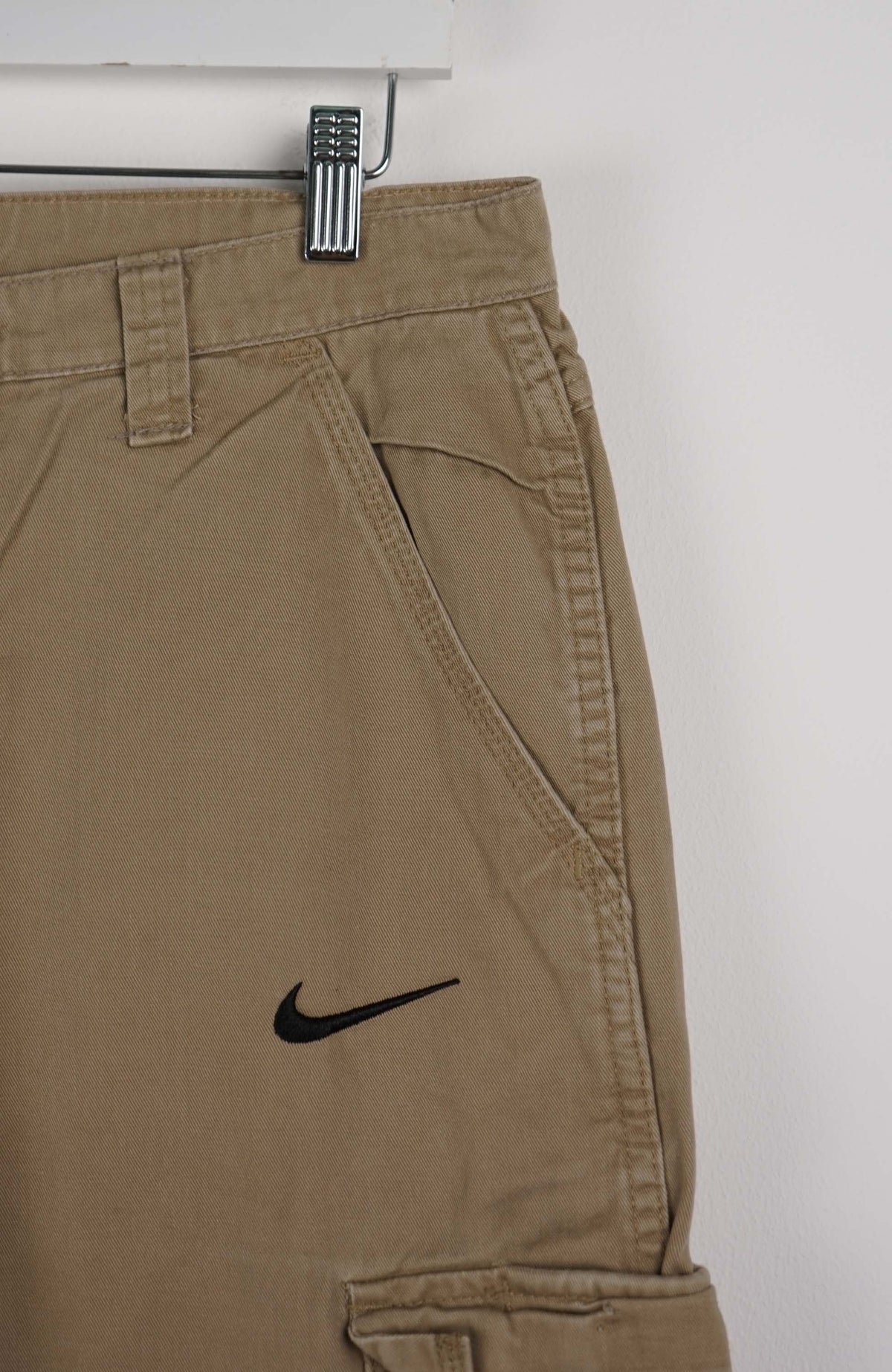 VINTAGE REWORK CARGO CAPRI SHORTS W34